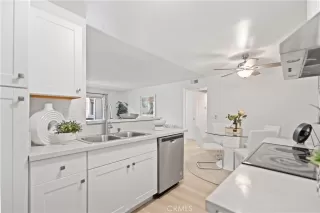 Photo #5: CV25176494 Listing