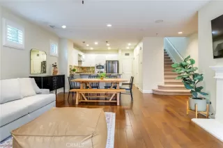 Photo #4: CV25180863 Listing 