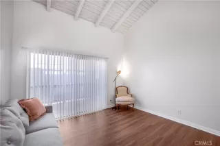 Photo #5: CV25185576 Listing 