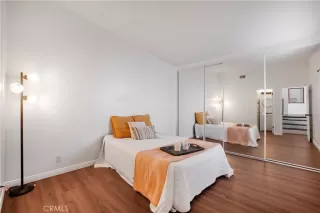 Photo #6: CV25185576 Listing 