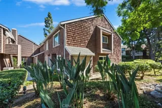 Photo #2: CV25230963 Listing