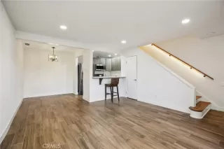 Photo #4: CV25231307 Listing 