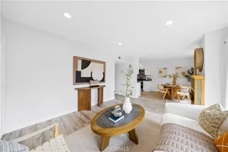 Photo #6: CV25235910 Listing 