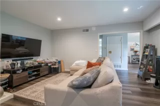 Photo #3: CV25236434 Listing 