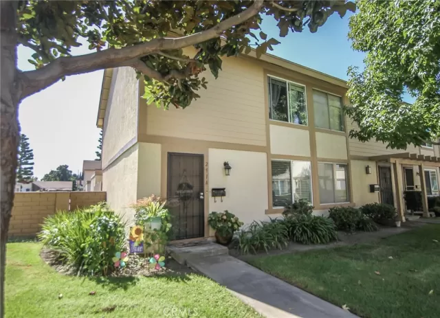 MLS: CV25237112 Condo For Sale