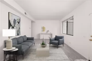 Photo #5: CV25241545 Listing