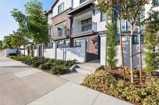 More Details about MLS # CV25242974 : 8887 ORANGETHORPE