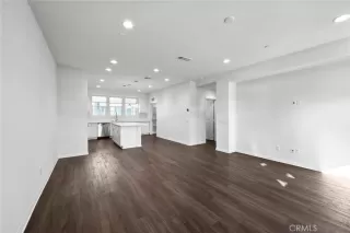 Photo #6: CV25242974 Listing 