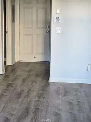 Photo #5: CV25243462 Listing 