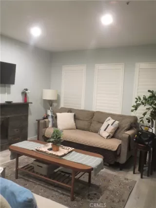 Photo #5: CV25253428 Listing 