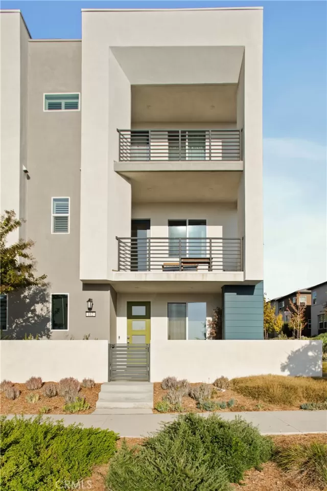 MLS: CV25253629 Condo For Sale