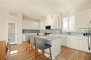 Photo #2: CV25253629 Listing 