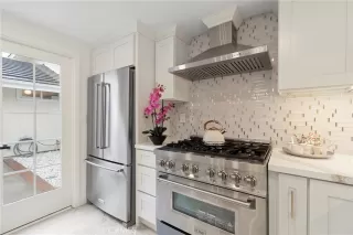 Photo #3: CV25257369 Listing