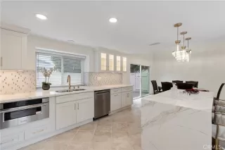 Photo #5: CV25257369 Listing