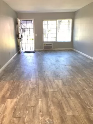 Photo #2: CV25260887 Listing 