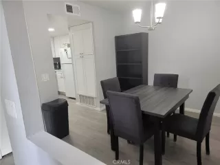 Photo #5: CV25265165 Listing