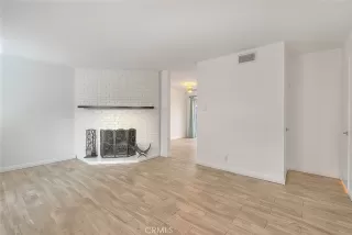 Photo #3: CV25266838 Listing 