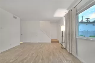 Photo #5: CV25266838 Listing 