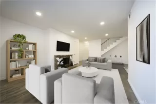 Photo #4: CV25270561 Listing 