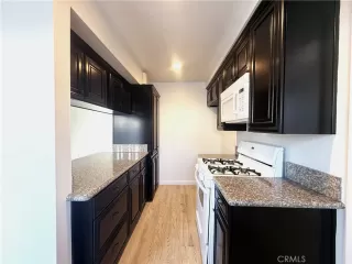 Photo #6: CV25272683 Listing 