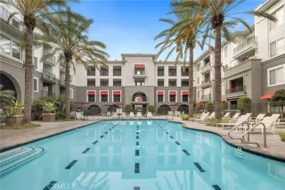 Photo #2: CV25279930 Listing