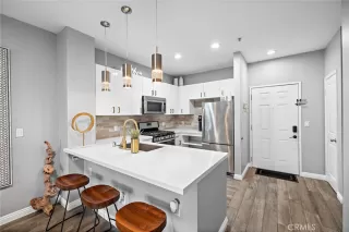 Photo #5: CV25279930 Listing