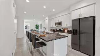 Photo #6: CV26001857 Listing 