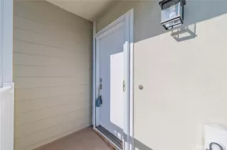 Photo #2: CV26013345 Listing