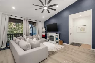 Photo #2: CV26014419 Listing 