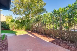 Photo #3: CV26019370 Listing 