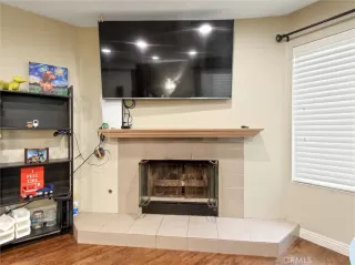 Photo #6: CV26020275 Listing