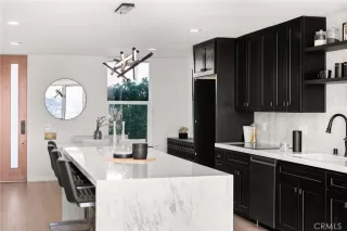 Photo #2: CV26022096 Listing 