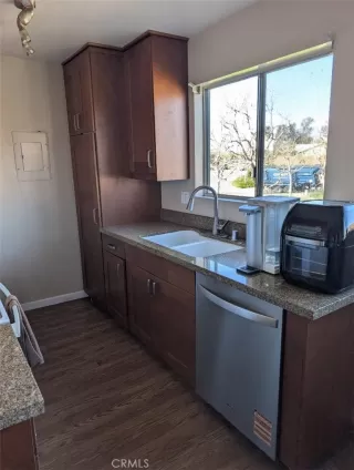 Photo #4: CV26032256 Listing 