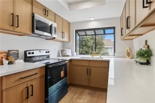 Photo #3: CV26037334 Listing