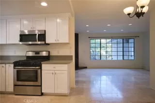 Photo #6: CV26039379 Listing 