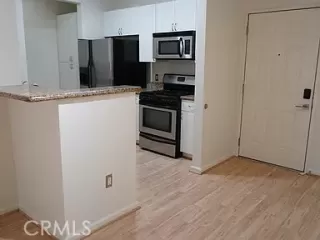 Photo #6: CV26039383 Listing 