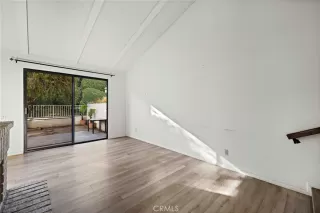 Photo #6: CV26046666 Listing