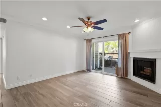 Photo #3: CV26054999 Listing 