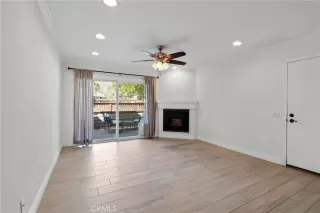 Photo #4: CV26054999 Listing 