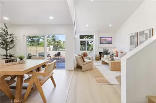 Photo #4: CV26058562 Listing 