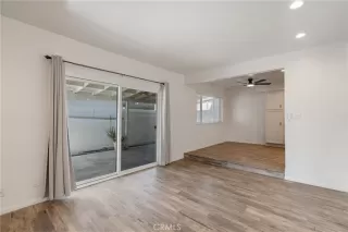 Photo #4: CV26065222 Listing 