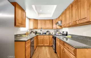 Photo #5: CV26075458 Listing 