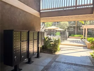 Photo #2: CV26078468 Listing 