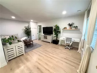 Photo #5: CV26078468 Listing 