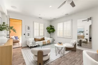 Photo #6: CV26086632 Listing 