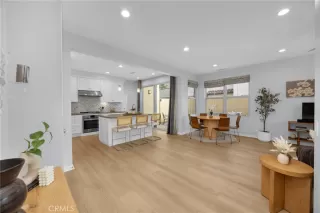 Photo #4: CV26087785 Listing 