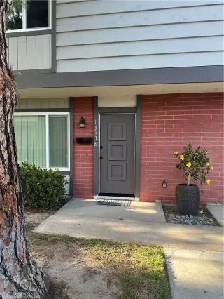 Photo #1: CV26091380 Listing 