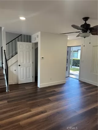 Photo #4: CV26091380 Listing 