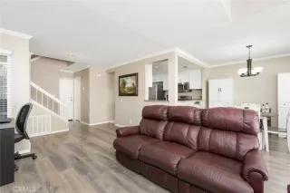 Photo #6: CV26092366 Listing 