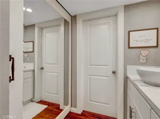 Photo #4: CV26103165 Listing